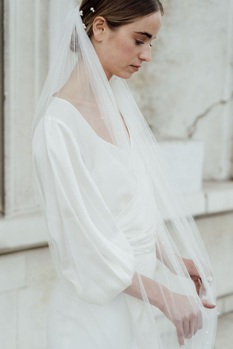 Olivia Ivory/ Gold Comb