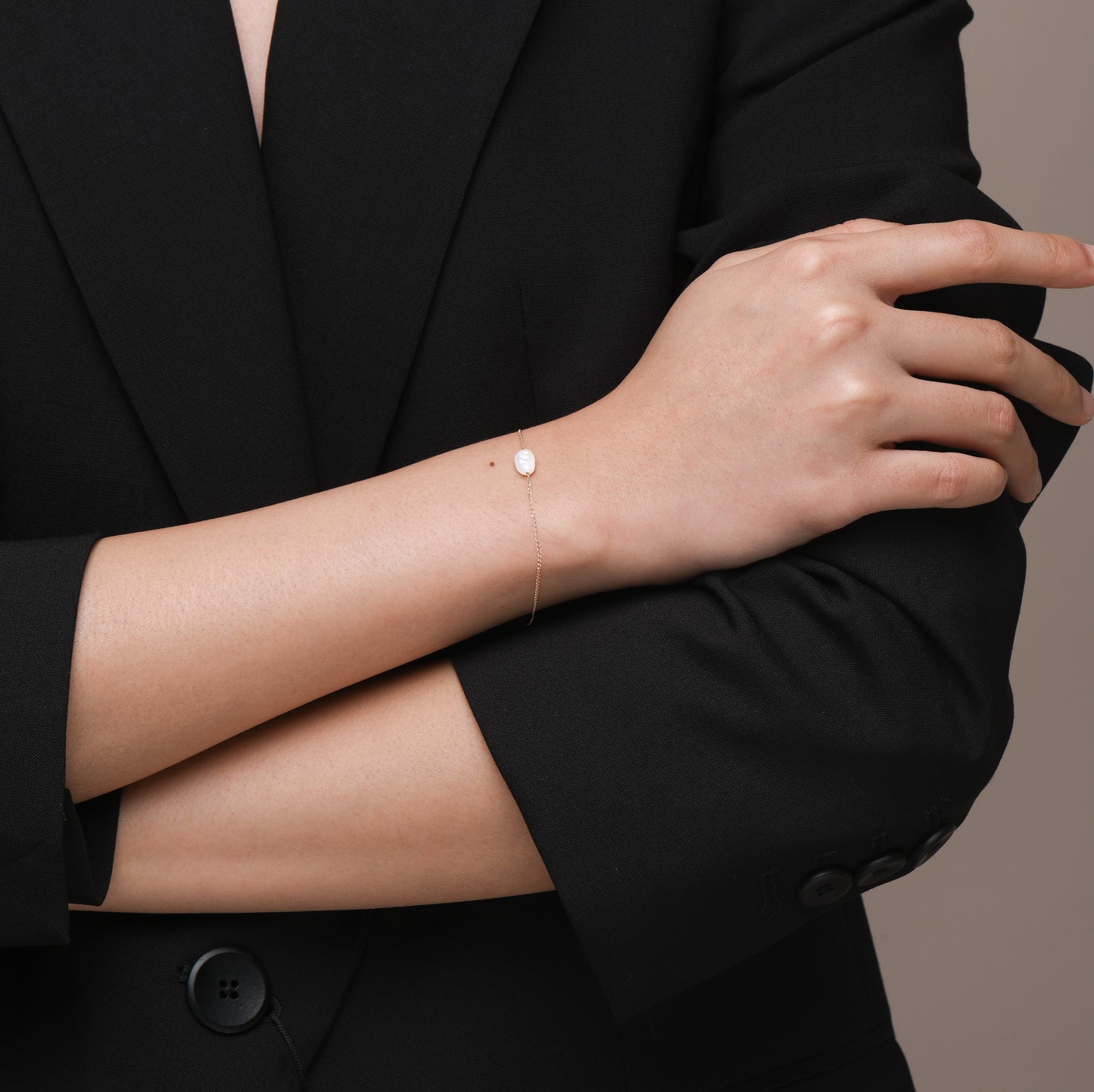 Chloe Single Baroque Pearl