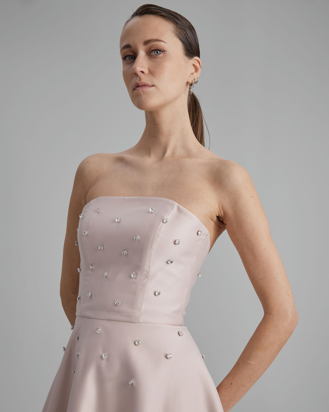 Mia dress & diamonds in nude pink