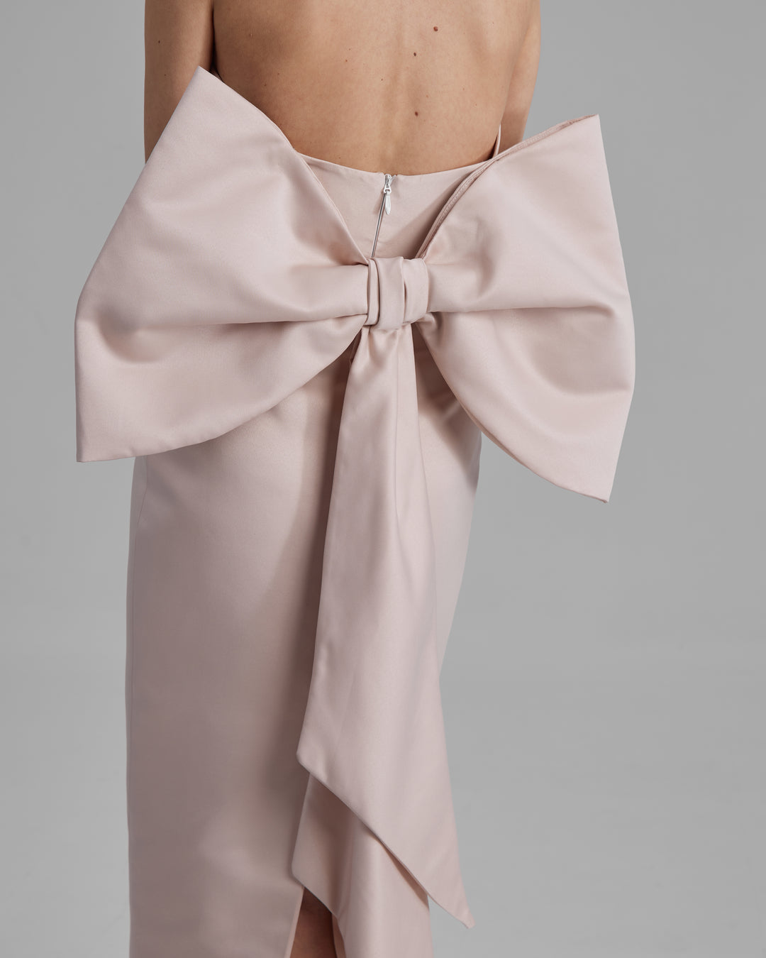 Kira dress & big bow in nude pink