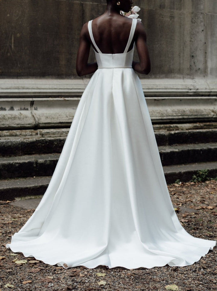A view of the back of the Halfpenny 'Dahlia' A-Line Wedding Dress