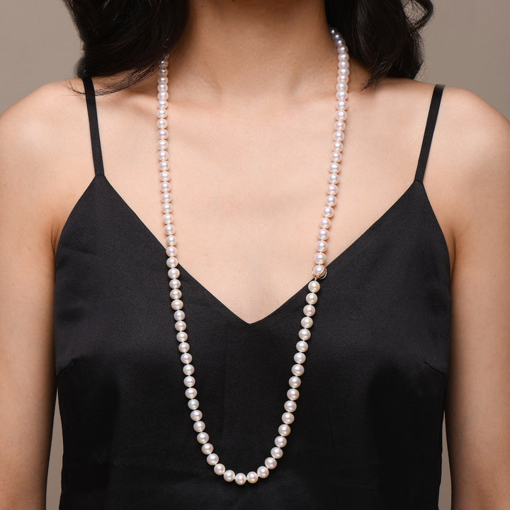Model Wearing Single Chain Audrey pearl Necklace Bridal Accessory