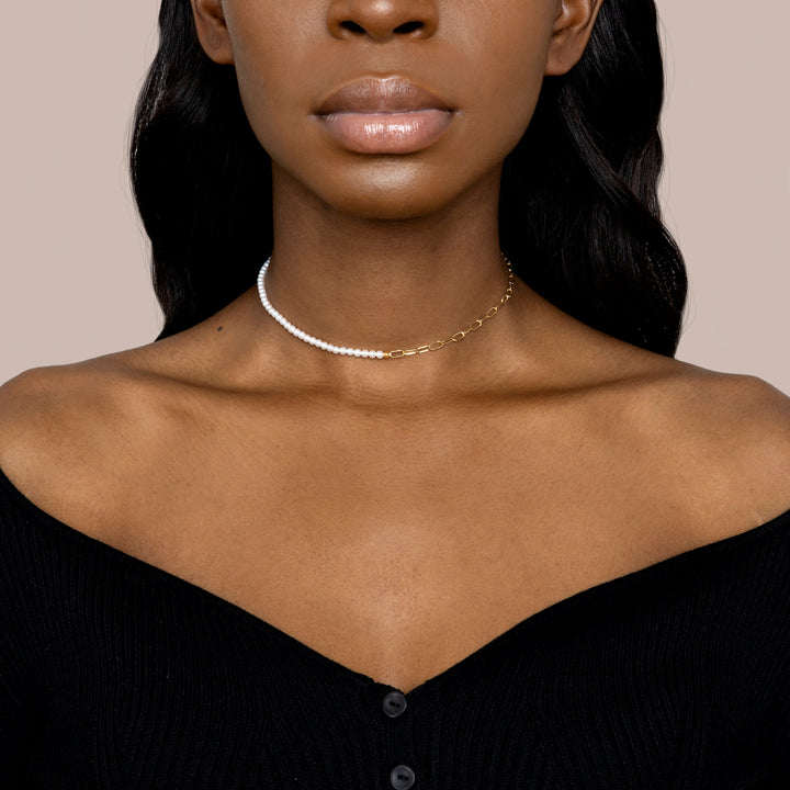Turn heads in this 14k solid gold chain with freshwater pearls