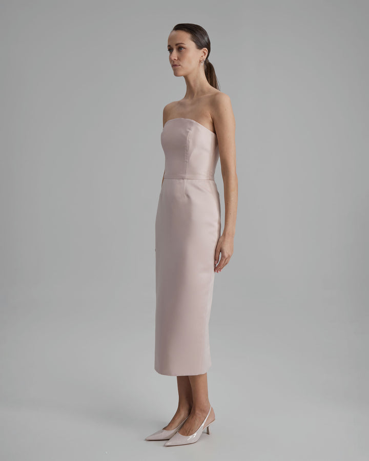 Kira dress in nude pink