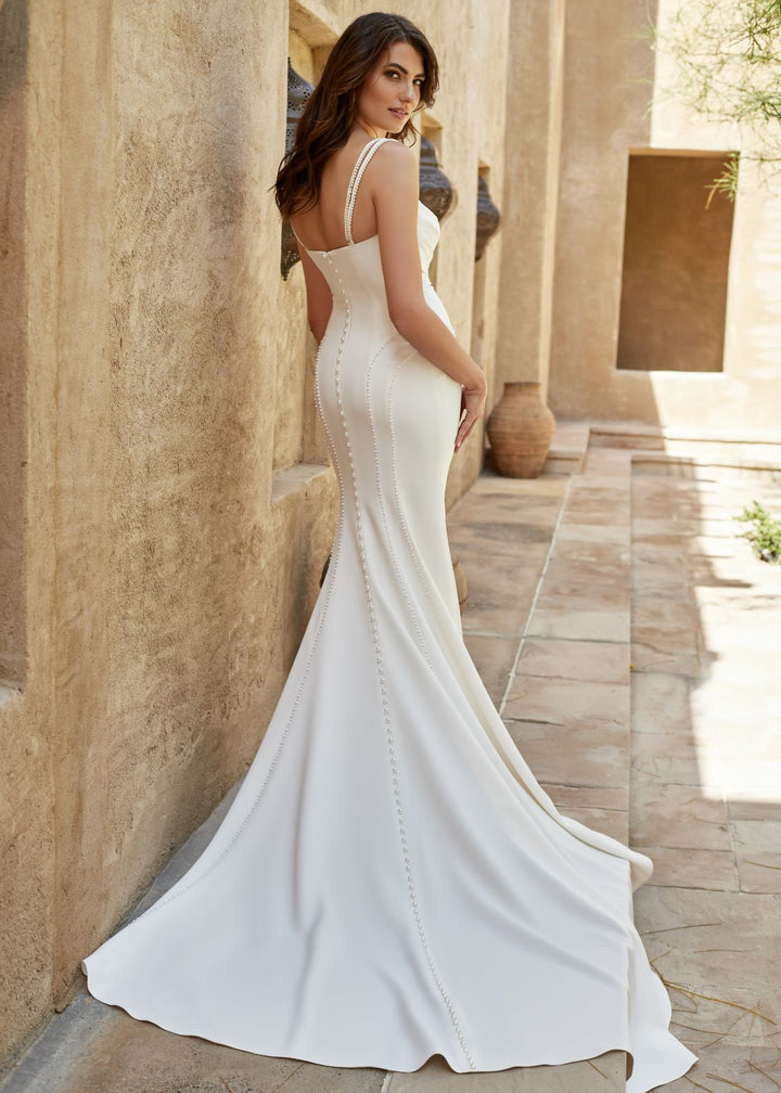 Tulip dress and veil