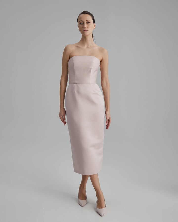 Kira dress in nude pink