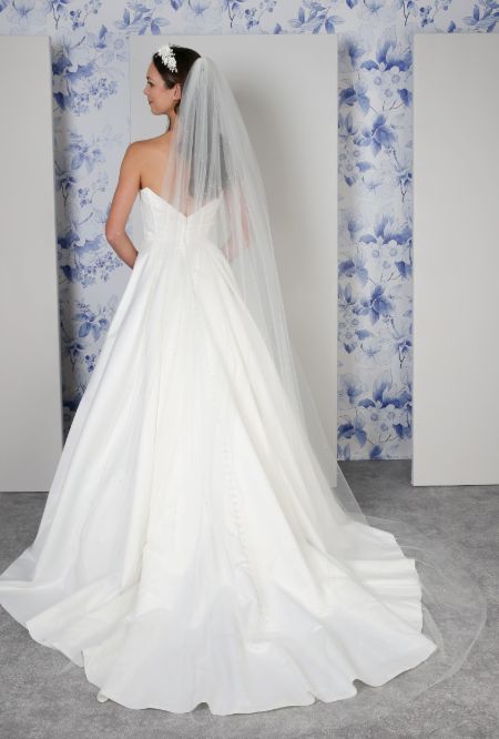 Pearl Veil C622A 98” Single Tier Ivory