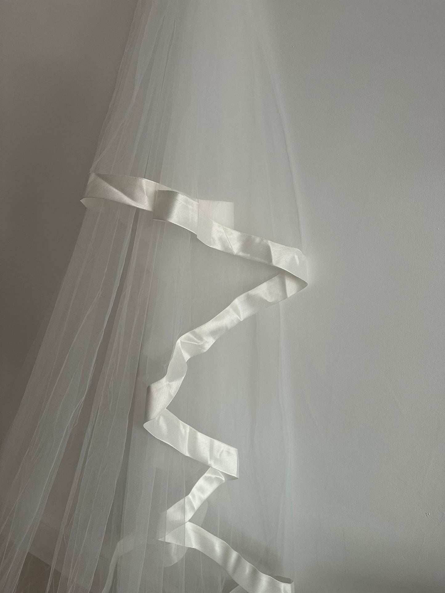 TWO-TIERED SATIN LINED VEIL